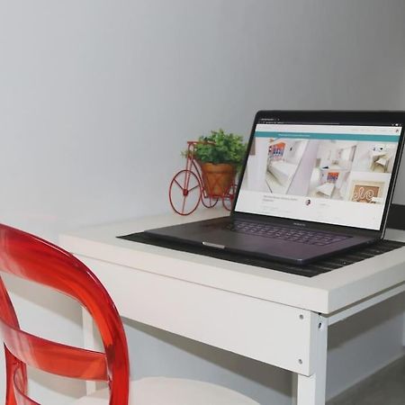 2 Bedrooms Apartment Close To Metro Dafni In Athens Luaran gambar