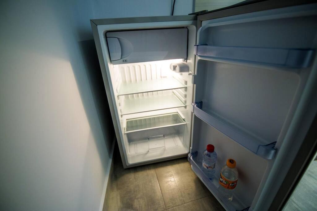 2 Bedrooms Apartment Close To Metro Dafni In Athens Luaran gambar