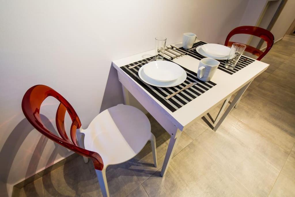 2 Bedrooms Apartment Close To Metro Dafni In Athens Luaran gambar